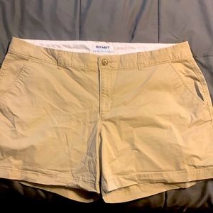 Old Navy khaki shorts- sz 16